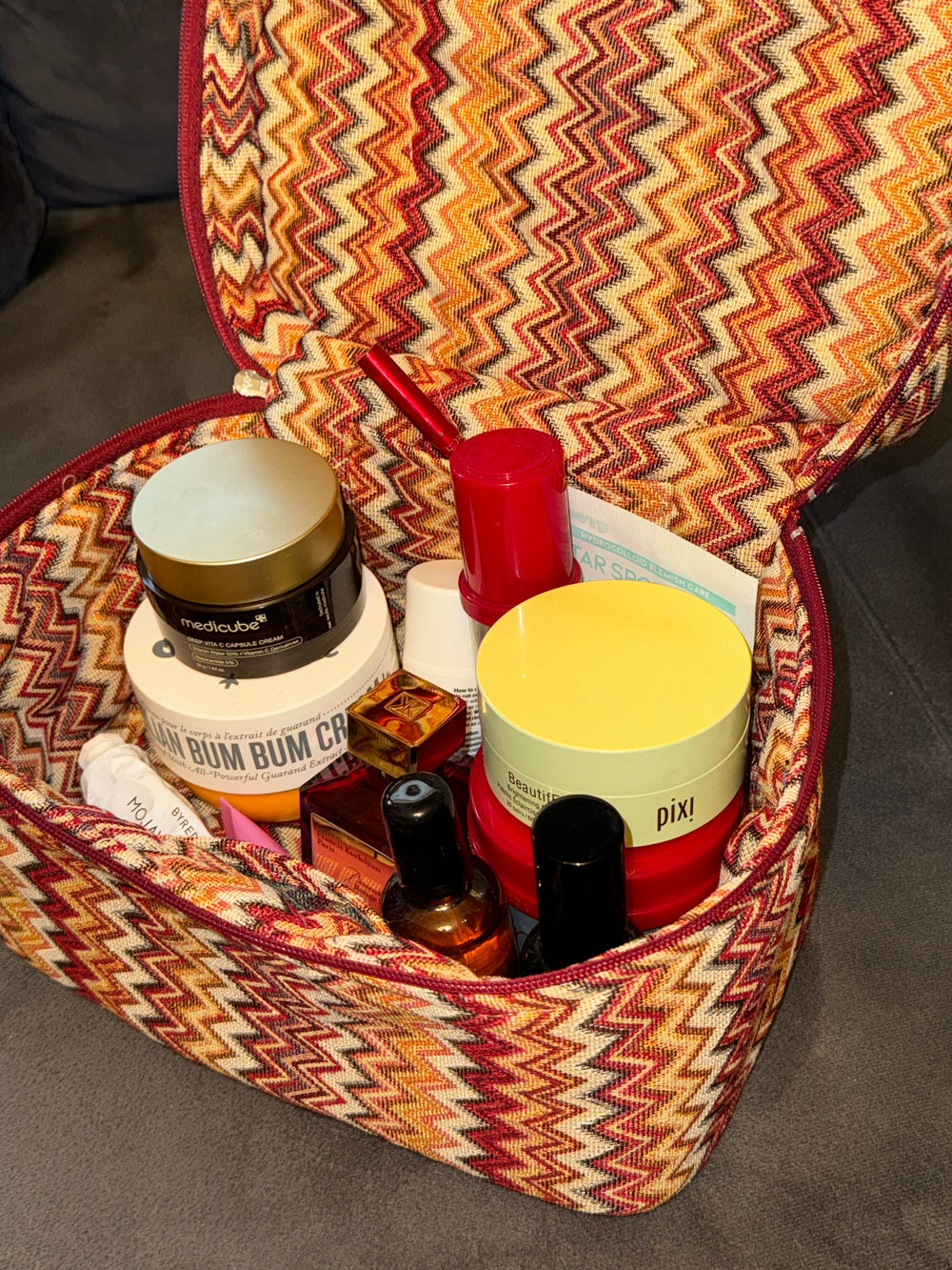 Big red taipei beauty case