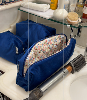 Royal blue velvet case for Dyson Airstrait