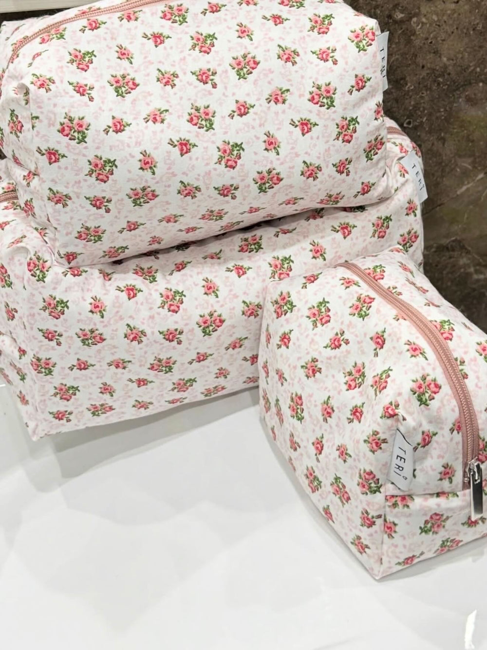 Jumbo floral vanity bag