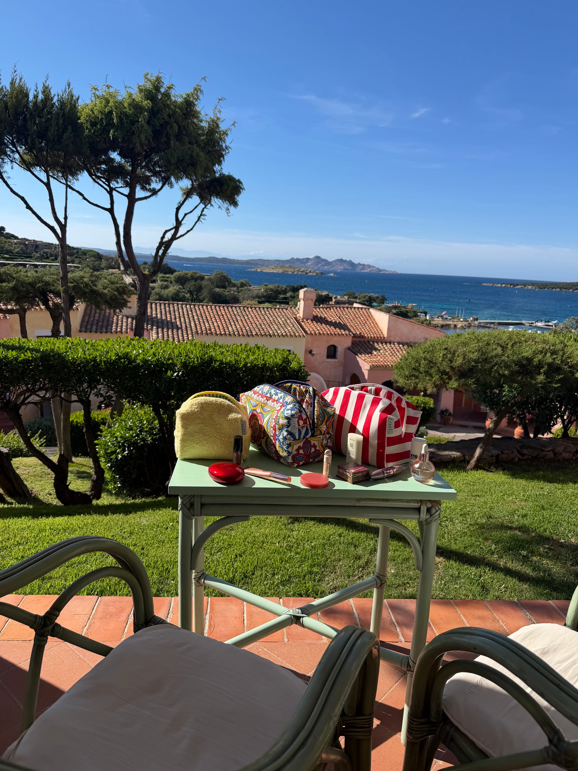 Crveni porto neseser
