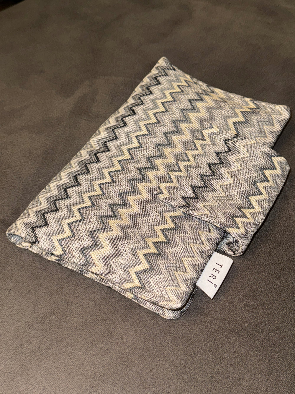 Gray taipei mom organizer