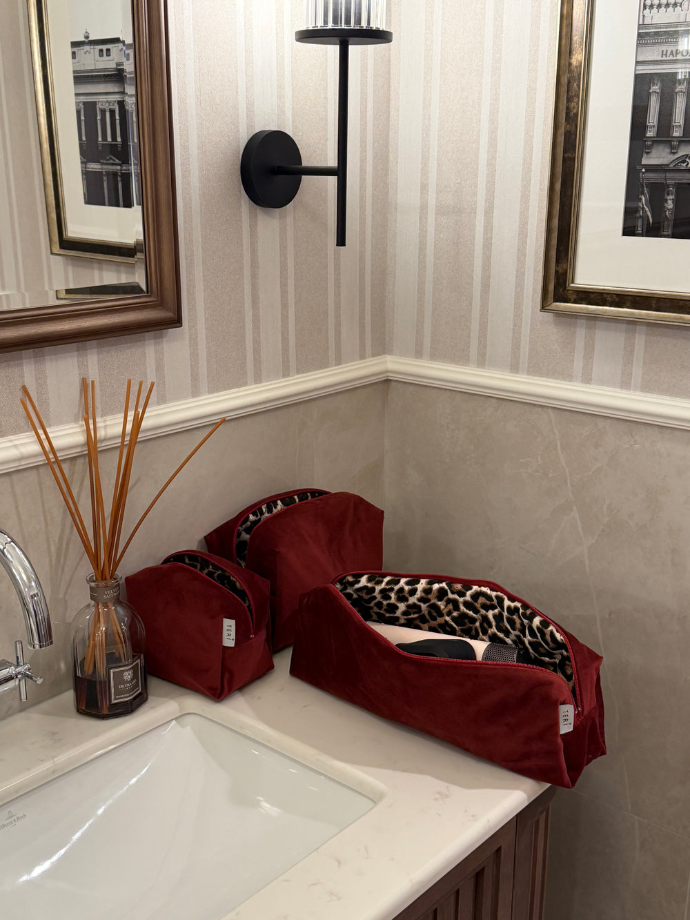 Burgundy velvet case for Dyson Airstrait
