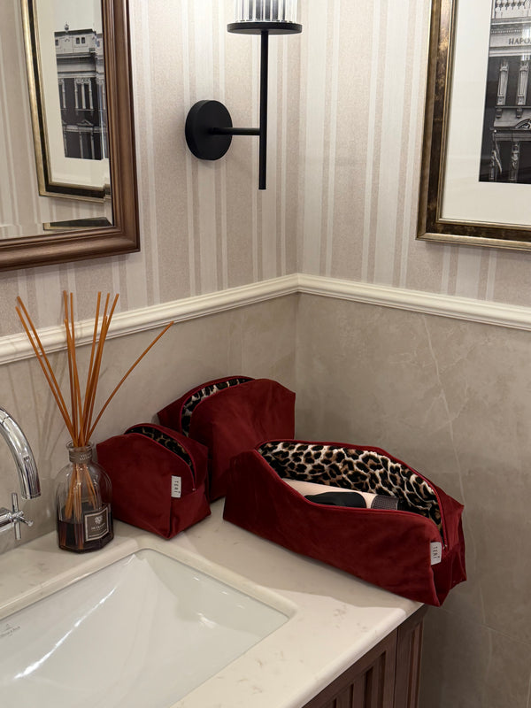 Burgundy velvet case for Dyson Airstrait