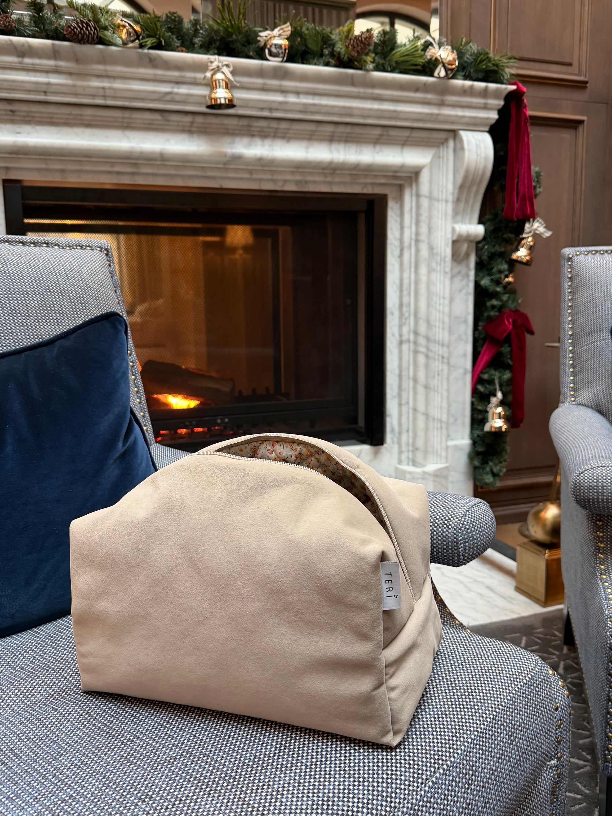 JUMBO svetlo bež plišani neseser