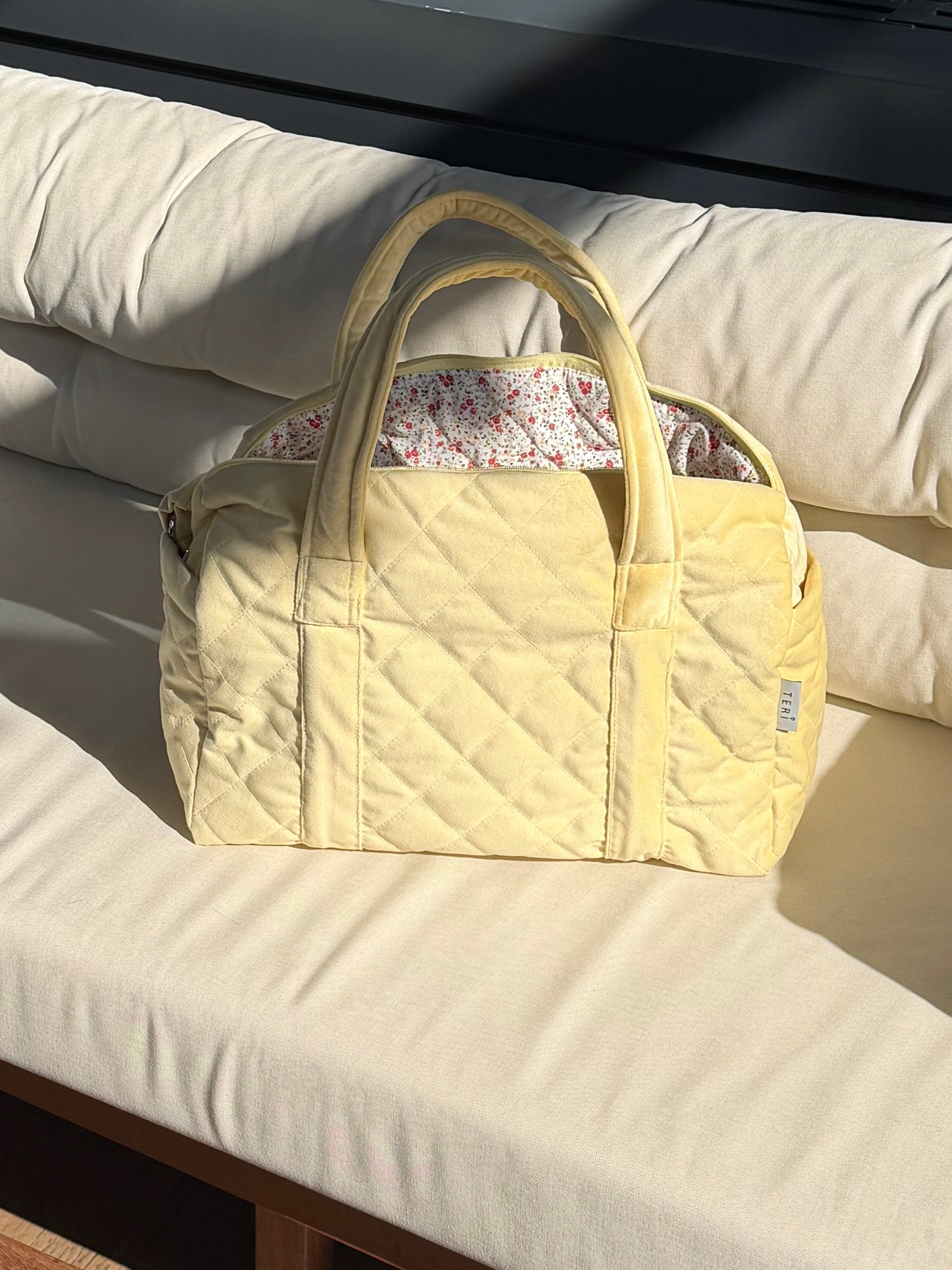 Butter yellow torba za mame