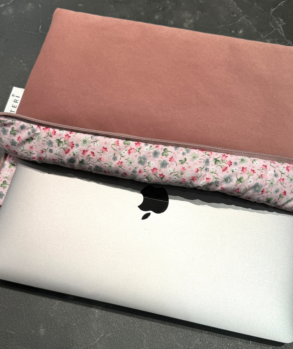 Soft pink velvet laptop sleeve 14”