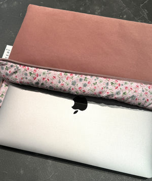 Soft pink velvet laptop sleeve 14”