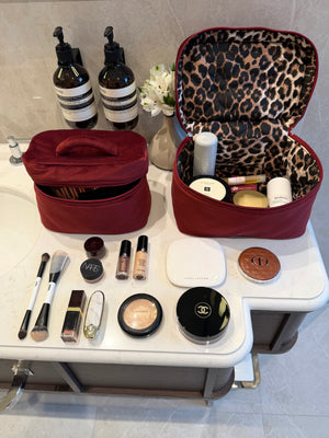 Big burgundy velvet beauty case