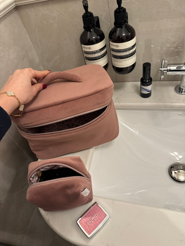 Big soft pink velvet beauty case