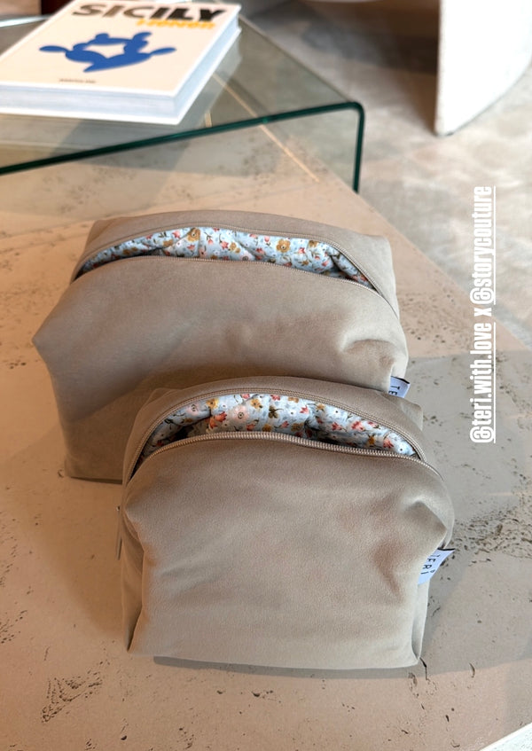 Light beige velvet vanity bag