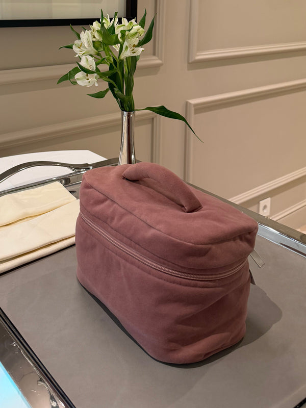 Mini soft pink velvet beauty case