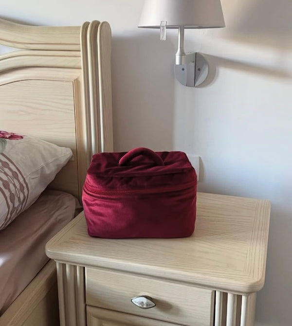 Big burgundy velvet beauty case