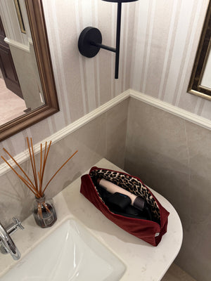 Burgundy velvet case for Dyson Airstrait