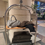 Svetlo siva plišana torba za mame