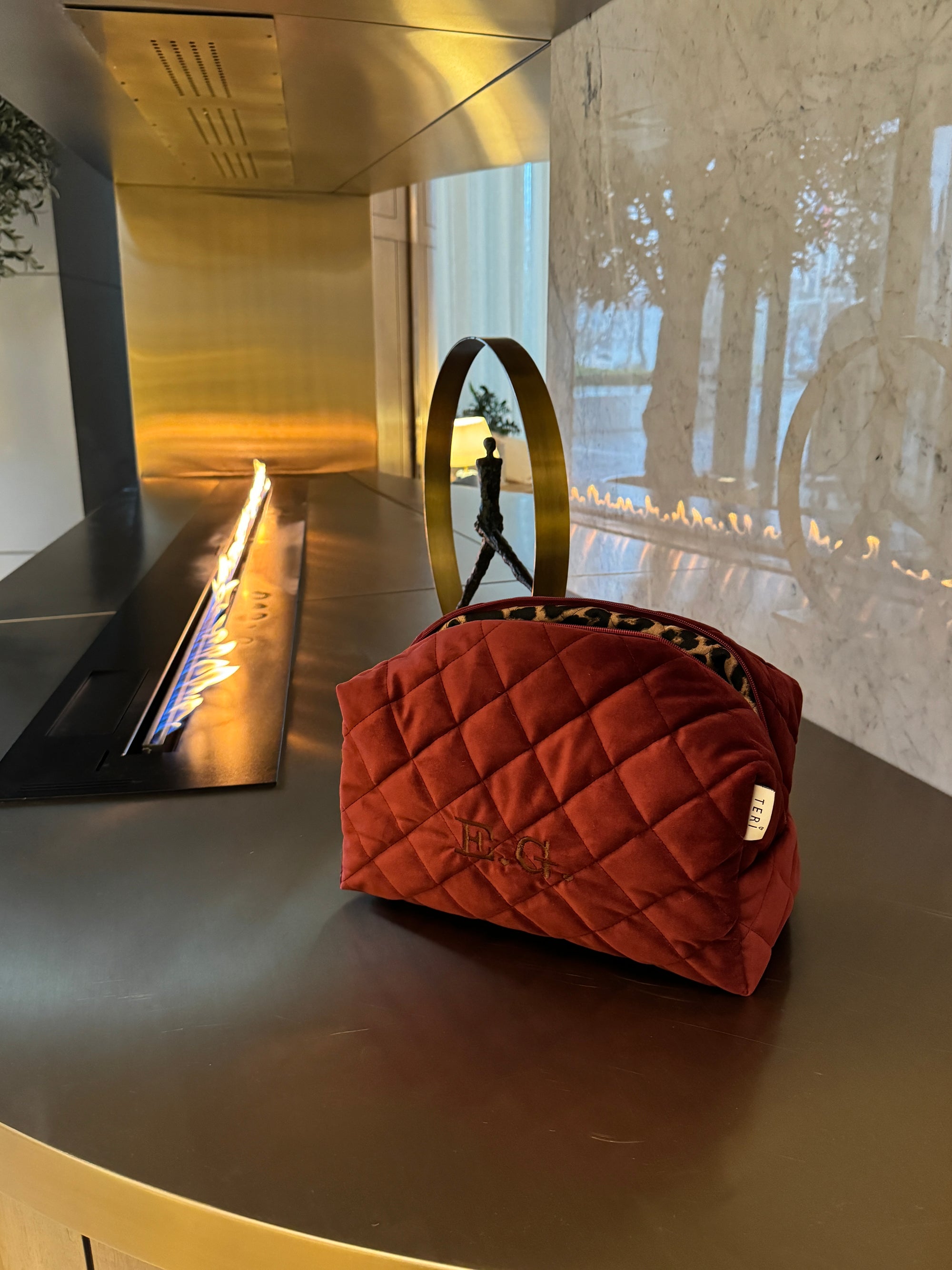 JUMBO bordo plišani neseser