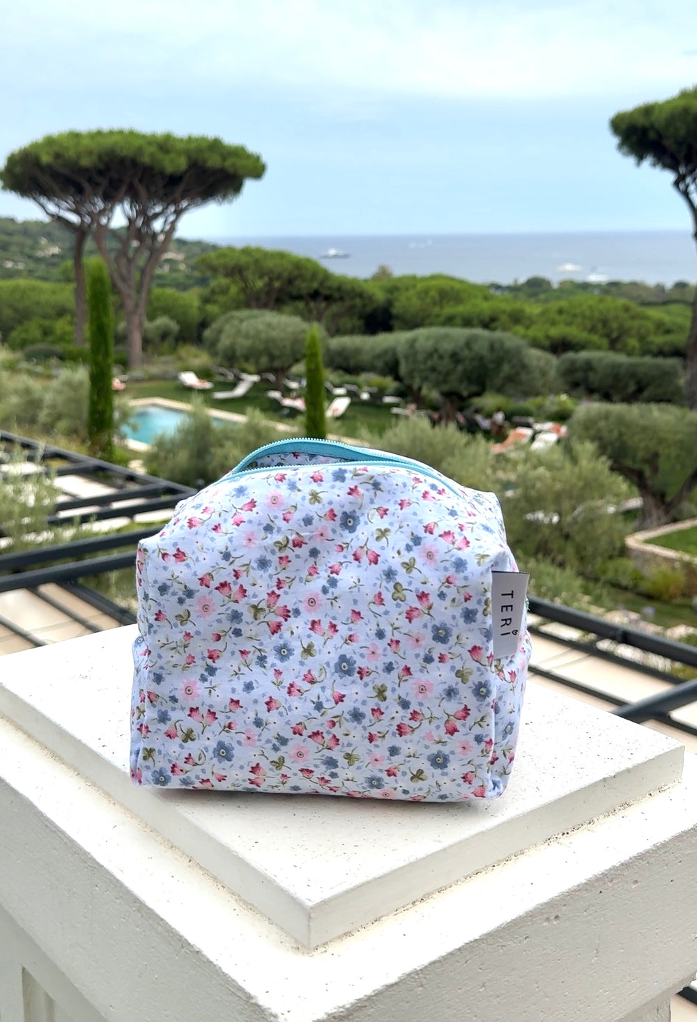 Blue floral vanity bag