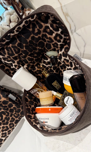 Big brown velvet beauty case