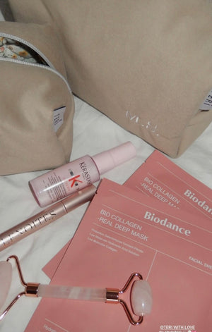 Light beige velvet vanity bag