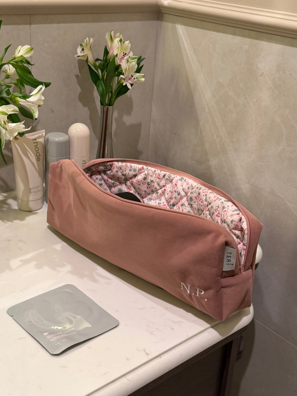 Soft pink velvet case for Dyson Airstrait