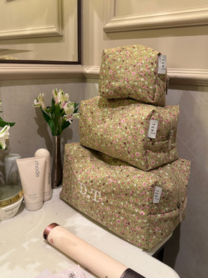 Green floral vanity bag