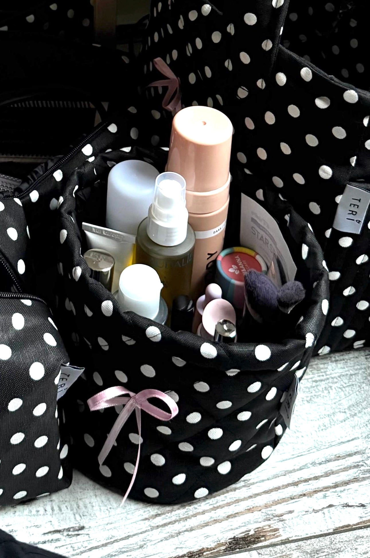 Polka dot organizer