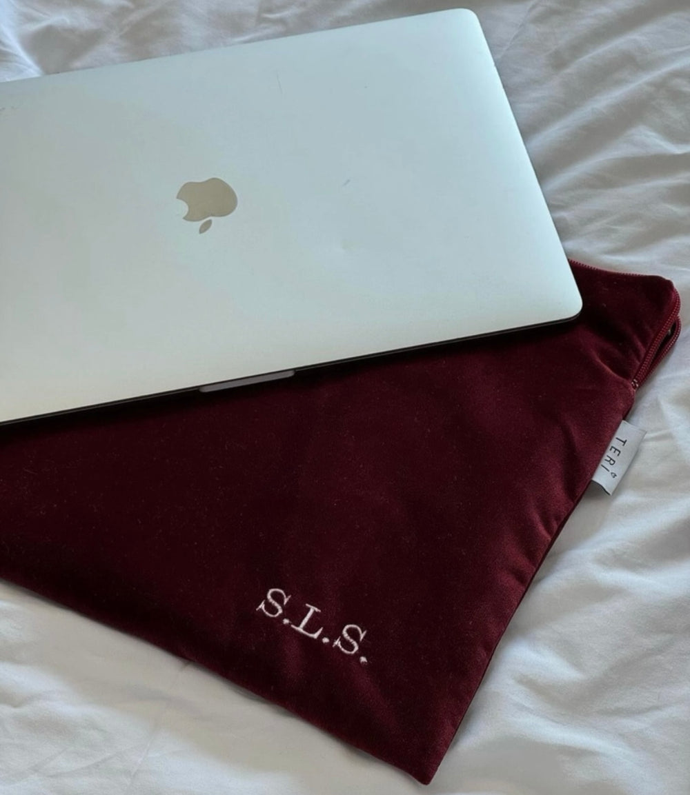 Burgundy velvet laptop sleeve 14”