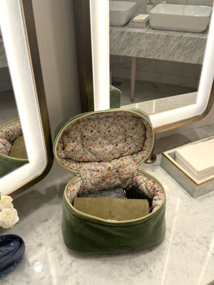 Mini sage green beauty case