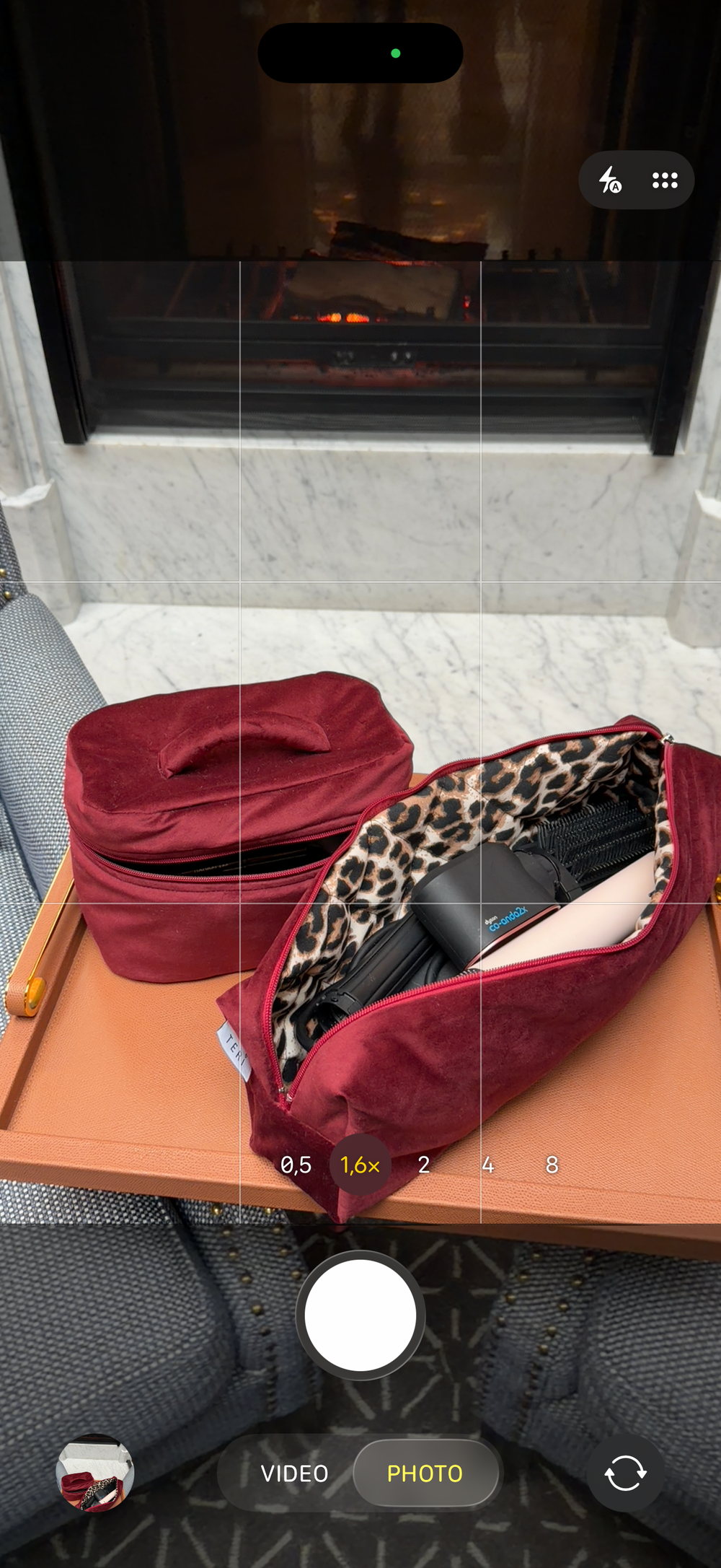 Mini burgundy velvet beauty case