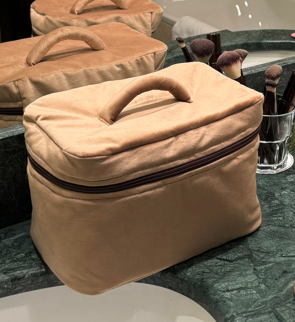 Big golden velvet beauty case