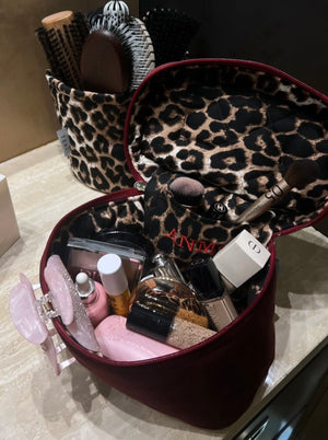 Big burgundy velvet beauty case