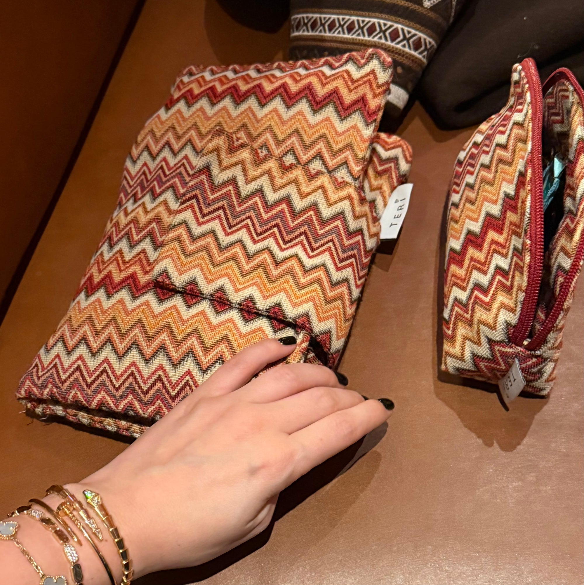 Crveni taipei organizer za presvlačenje