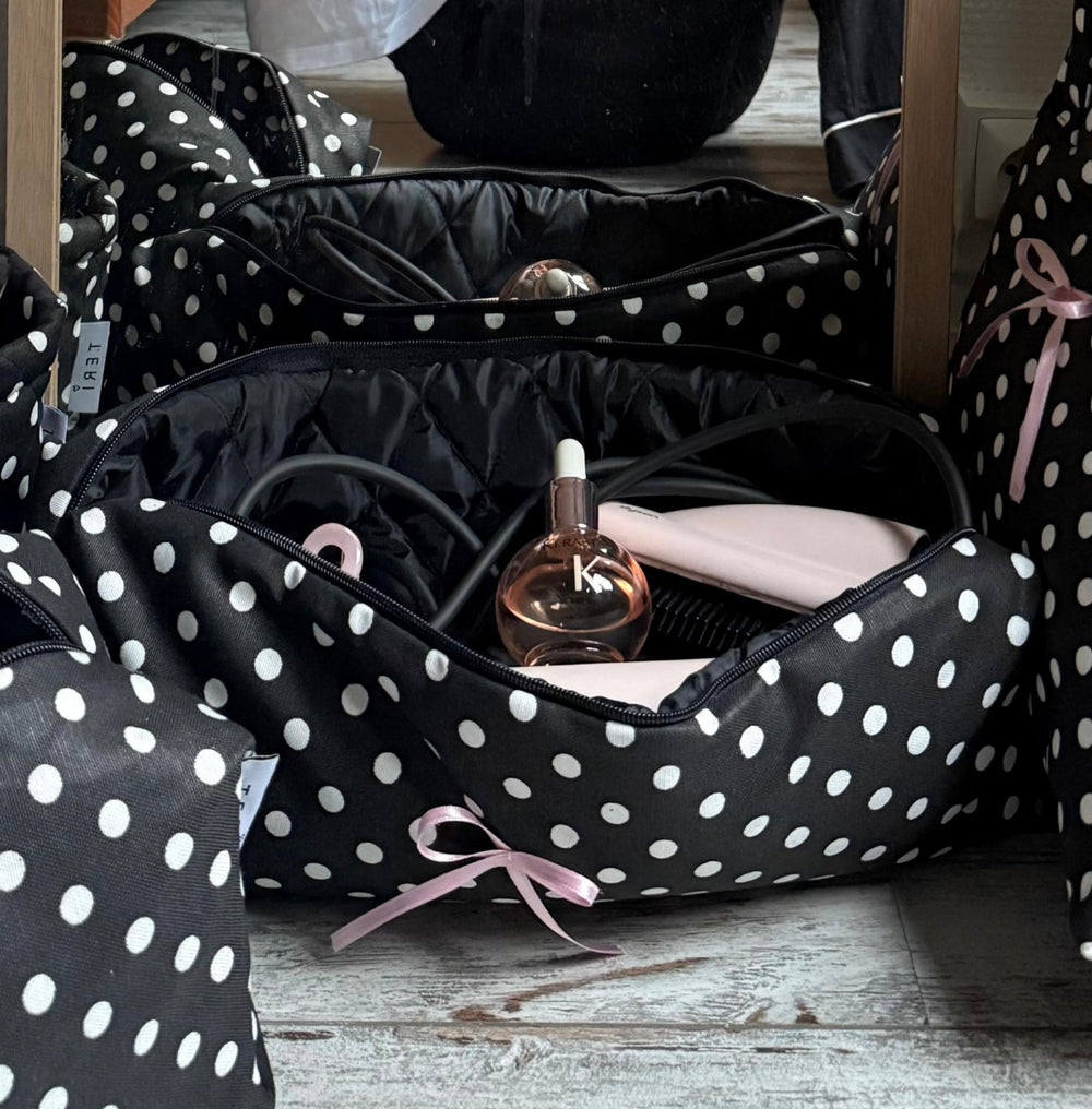 Polka dot case for Dyson Airstrait