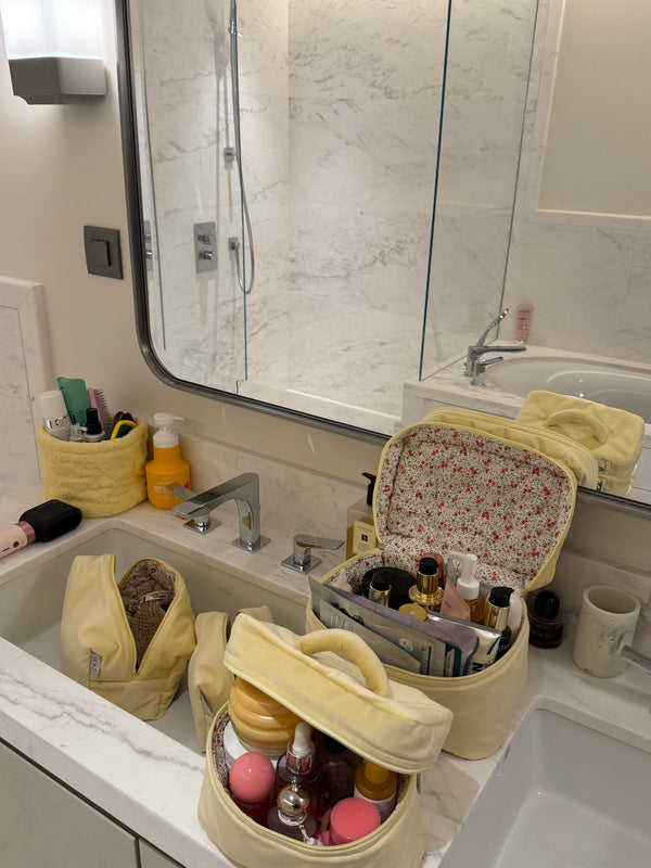 Mini yellow velvet beauty case