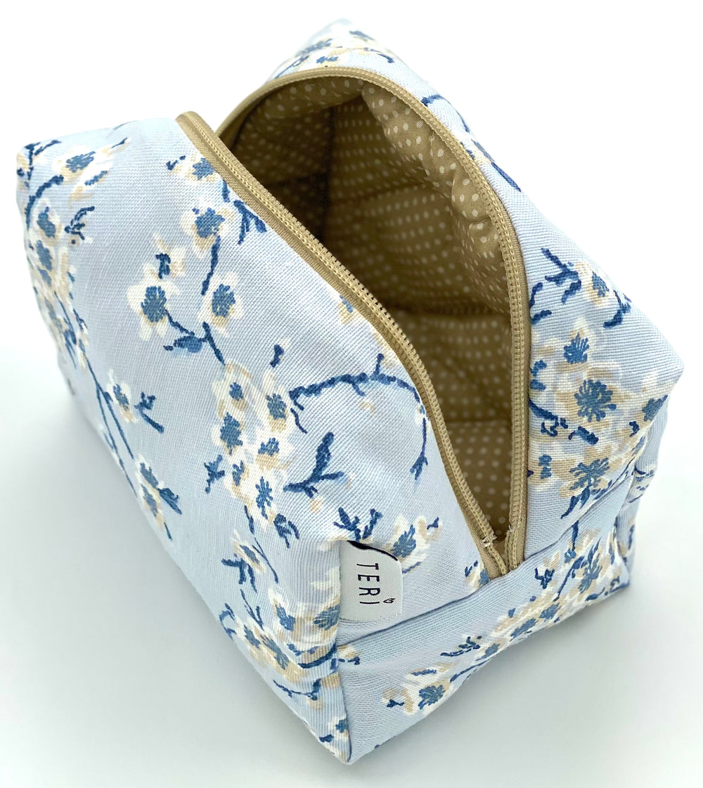 Amalfi vanity bag