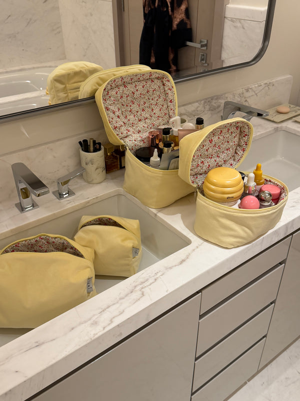 Big yellow velvet beauty case