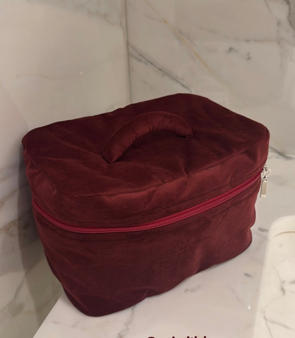 Big burgundy velvet beauty case