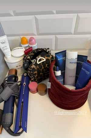 Burgundy velvet organizer