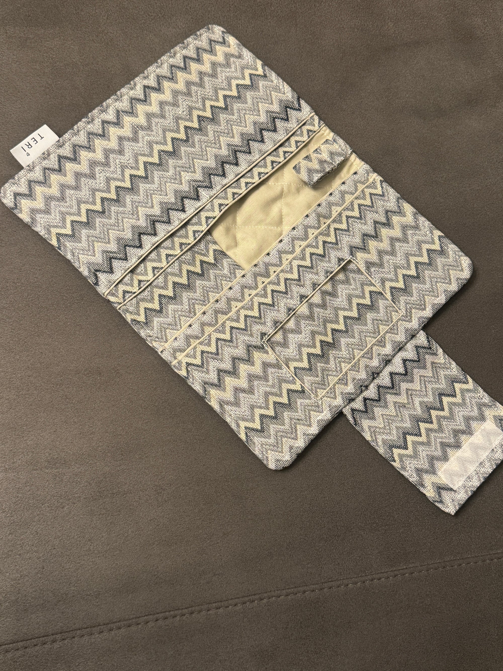 Sivi taipei organizer za presvlačenje