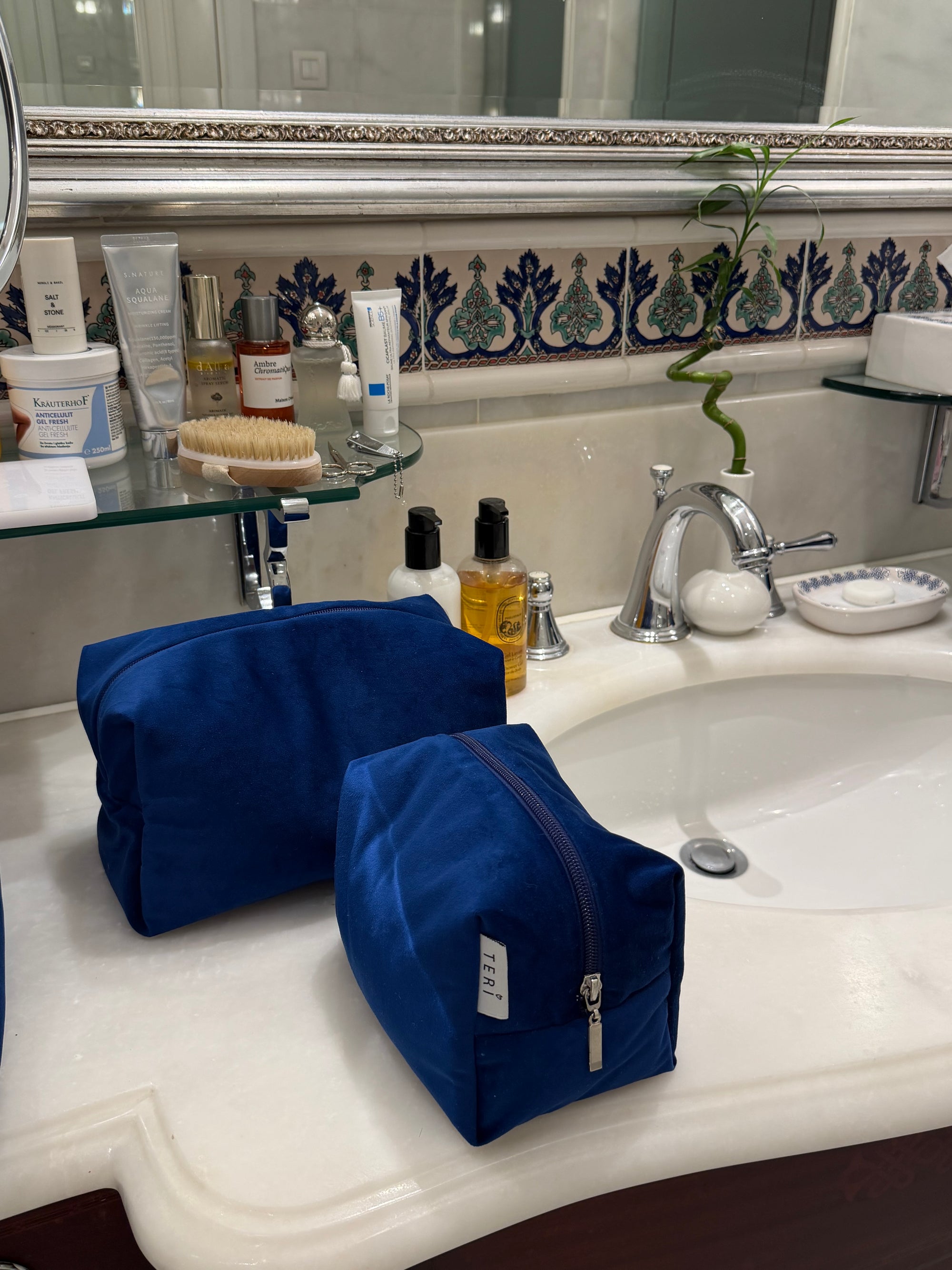 Royal blue neseser
