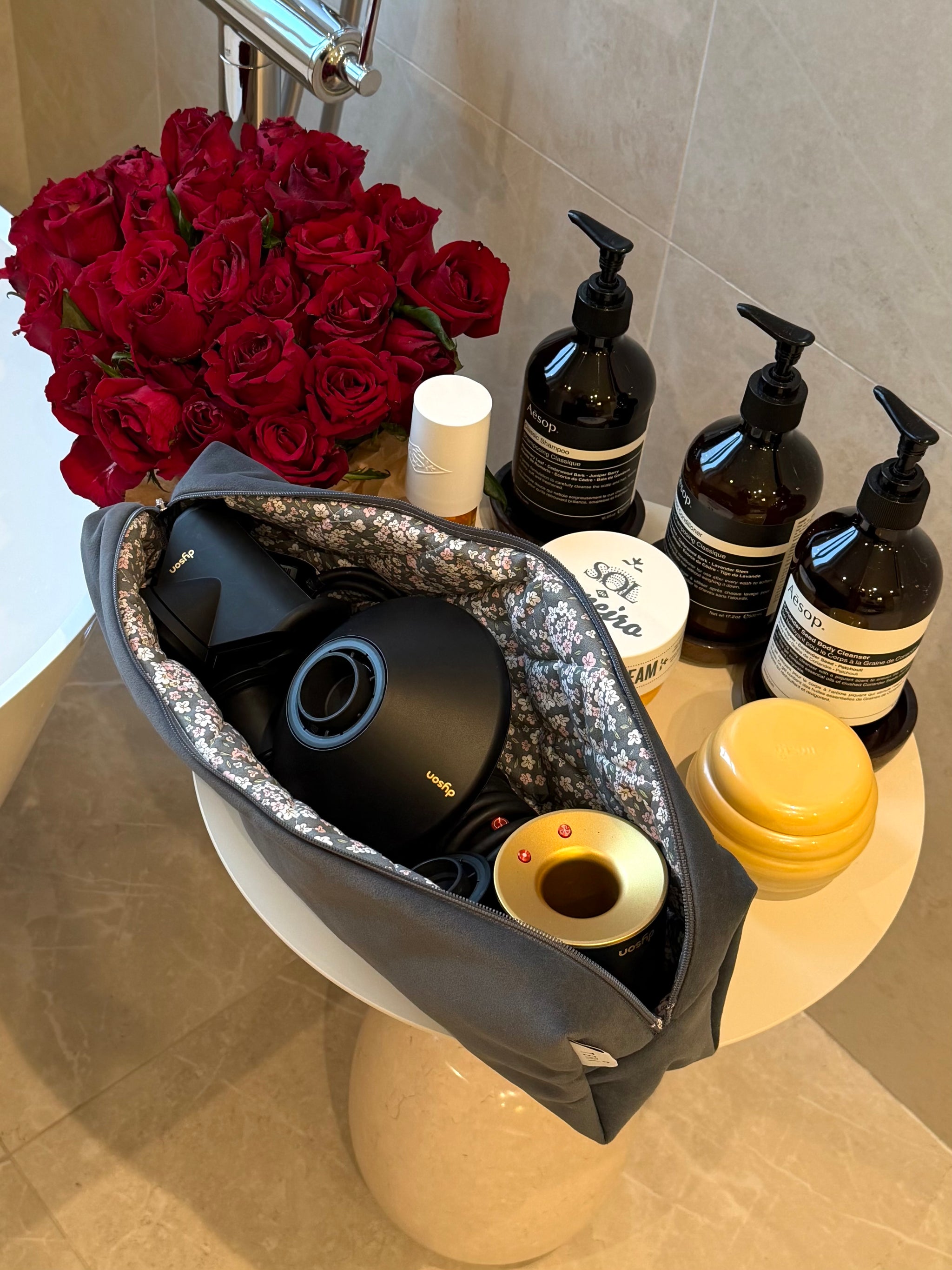 Tamno sivi pliš futrola Dyson Airstrait