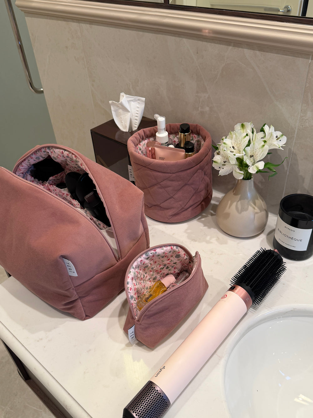 Soft pink velvet organizer