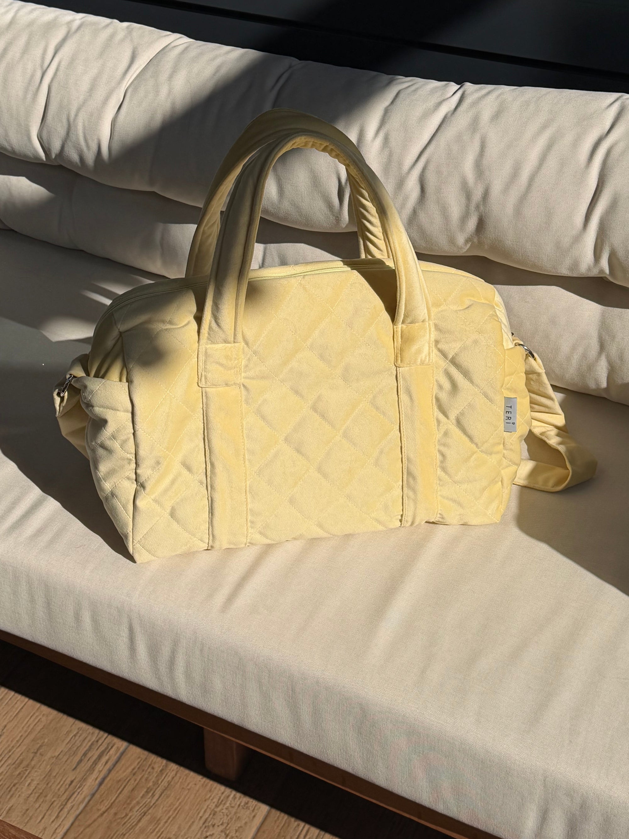 Butter yellow torba za mame