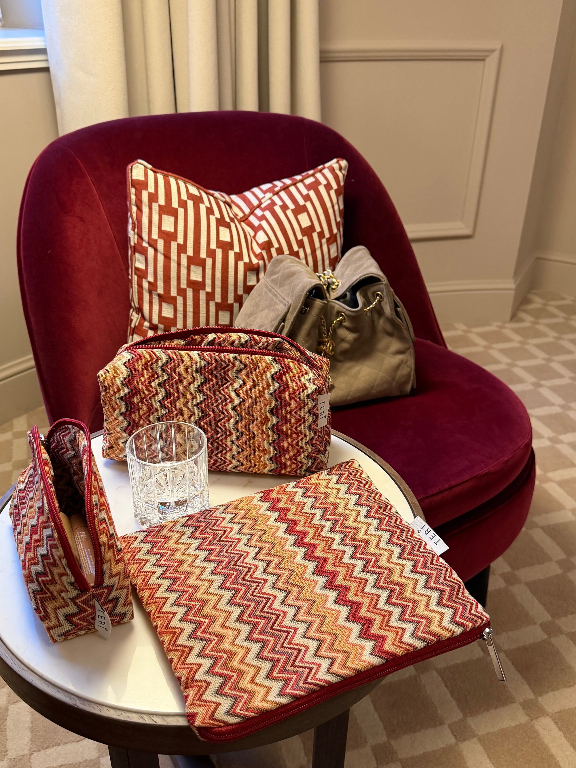 Crveni Taipei clutch