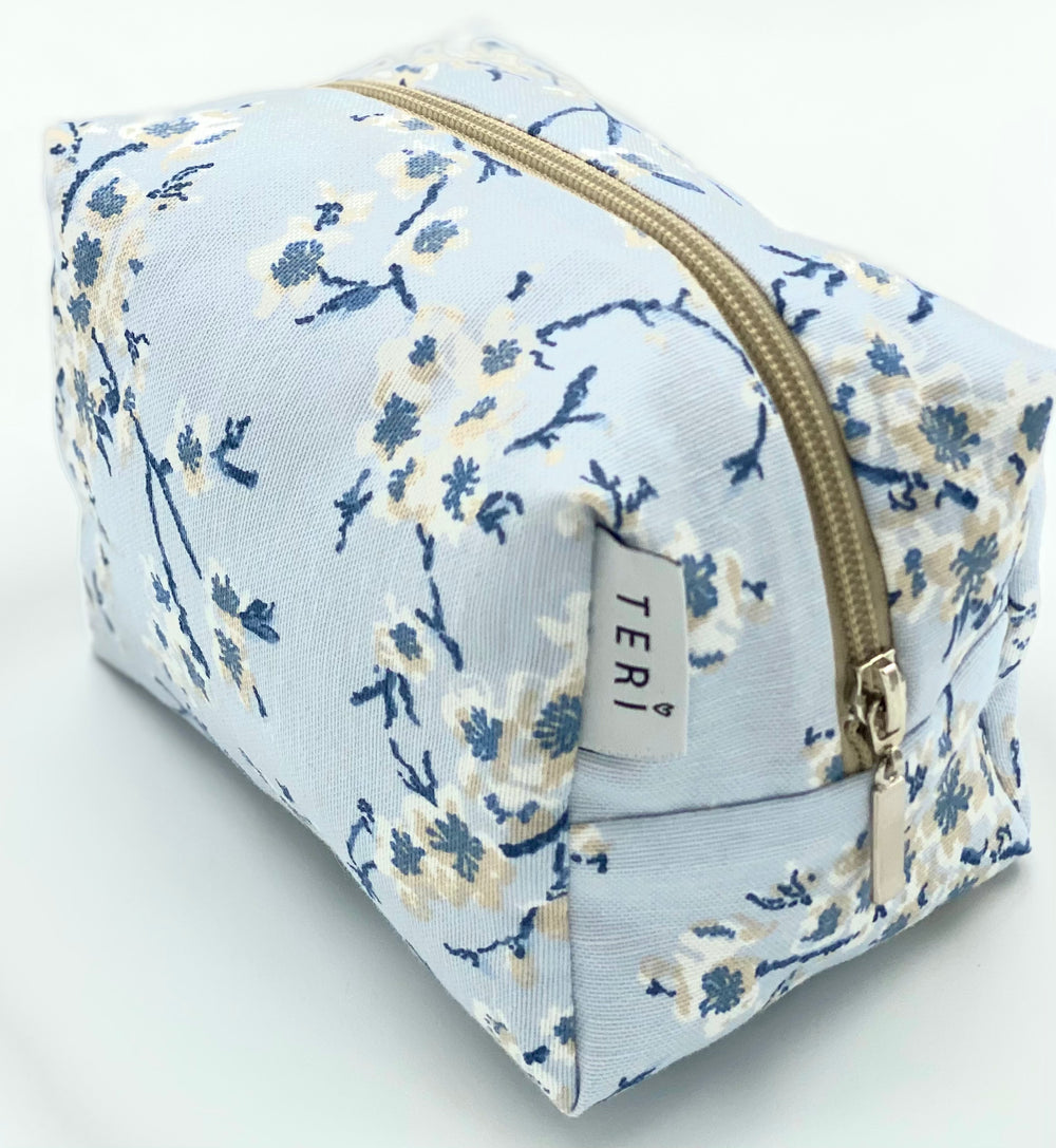 Amalfi vanity bag