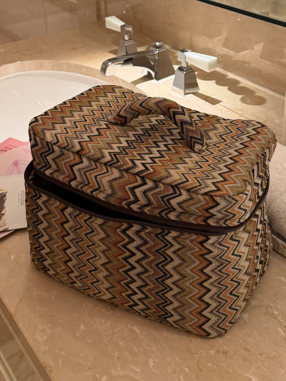 Big brown taipei beauty case