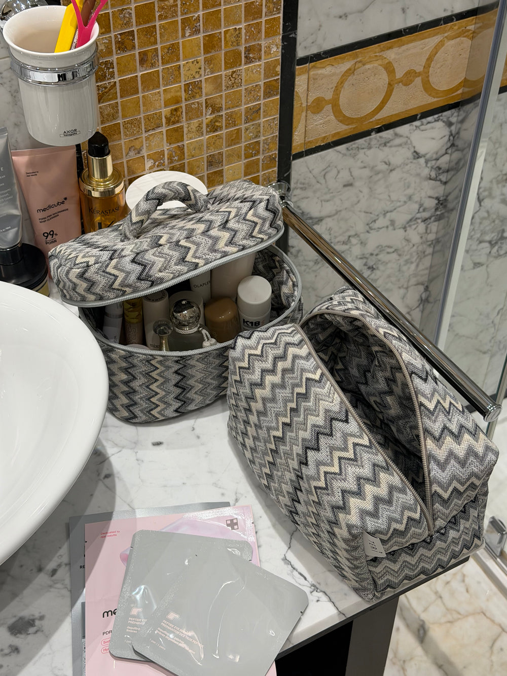Mini gray taipei beauty case