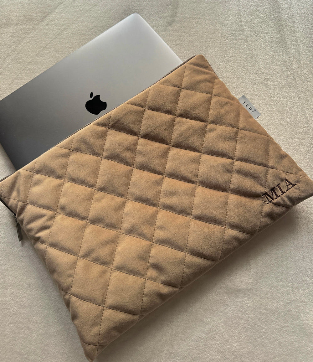 Golden velvet quilted laptop sleeve 14”