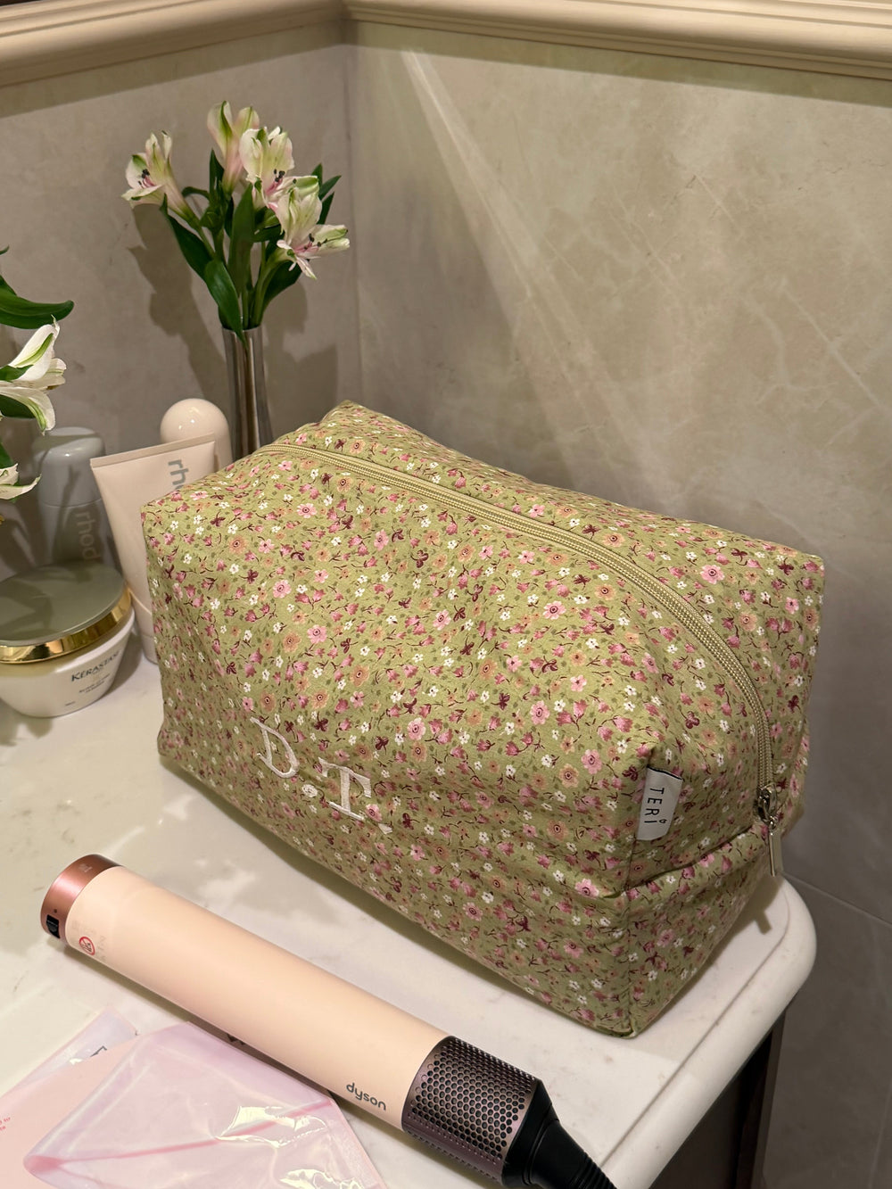 Jumbo green floral vanity bag