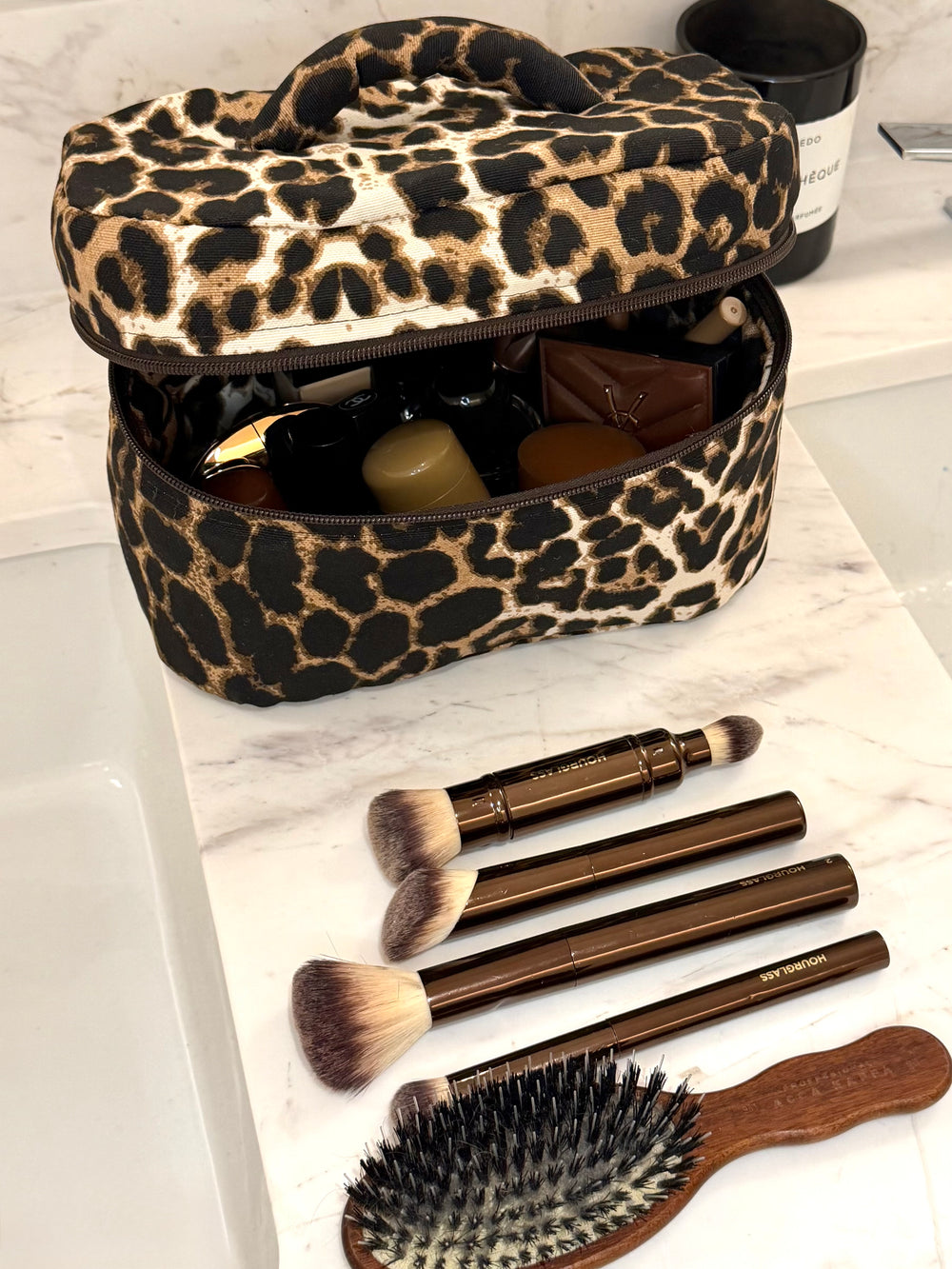 Mini leopard beauty case
