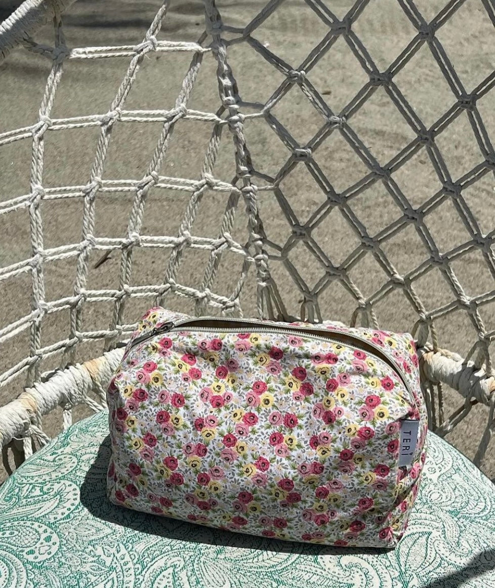 Vintage floral vanity bag